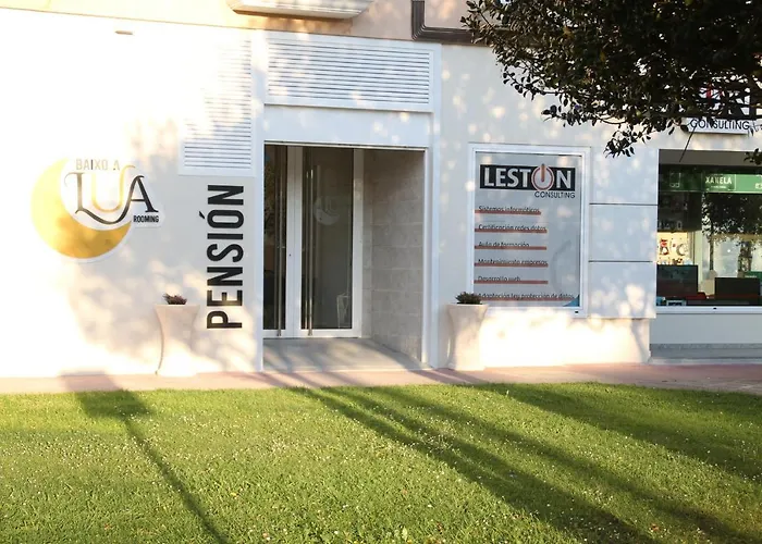 Baixo A Lua Rooming Sarria, Spain