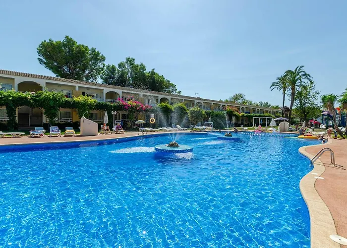 Mariner Club Aparthotel Port de Alcudia , Spain
