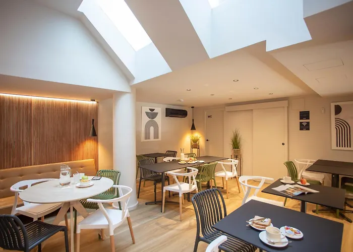 Aila II Hotel Boutique By Singularstays - Digital Access Burjassot, Spain