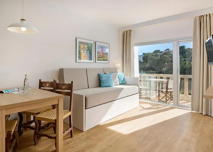 Hotel Apartamentos Cala Santanyi, Spain