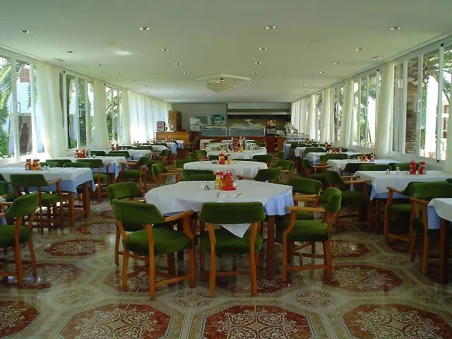 Apartamentos Cristina Villas Cala Millor , Spain